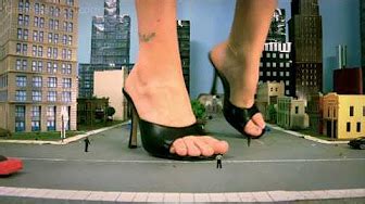 e giantess